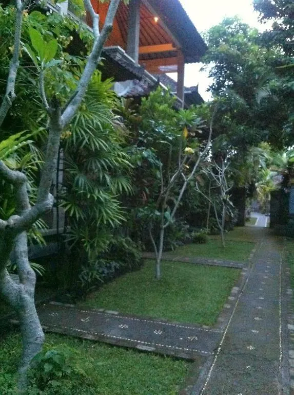 Karang Mesari Ubud Guest House Indonesia